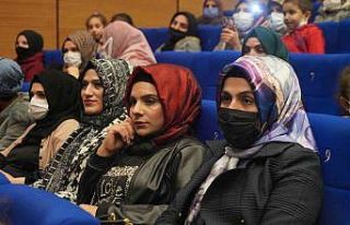 Diyarbakır’da ’Yaşasın Kadın’ konferansı...