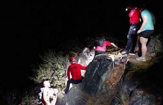 Doğa gezisinde kaybolan iki kişi kurtarıldı