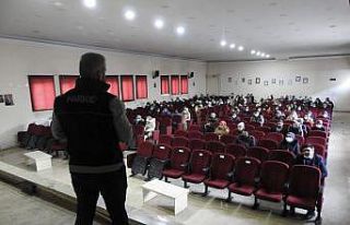 Doğubayazıt’ta NarkoRehber semineri düzenlendi