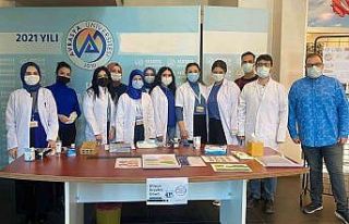 Dünya Diyabet Gününde öğrencilerin kan şekeri...