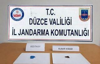 Durdurulan otomobilden uyuşturucu çıktı