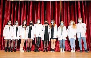 Edirne’de diş hekimliği öğrencileri beyaz önlüklerini...