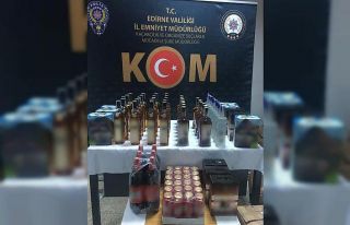 Edirne’de durdurulan otomobilde 82 şişe kaçak...