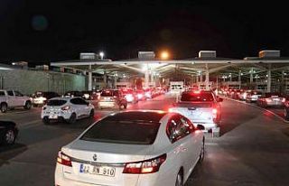 Edirne’ye alışverişe gelen Bulgarlar geri dönüşte...