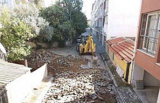 Efeler Belediyesi, Girne Mahallesi’nde çalışmalarını...