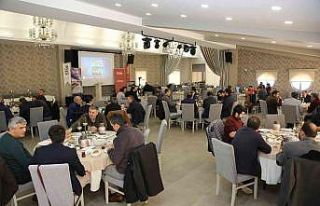 Eken “24 saat telefonun ucundayım”