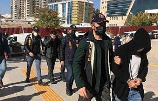 Elazığ merkezli 3 ilde kart kopyalama çetesine...