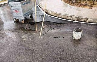 Elazığ’da aşırı yağışlar nedeniyle yolda...