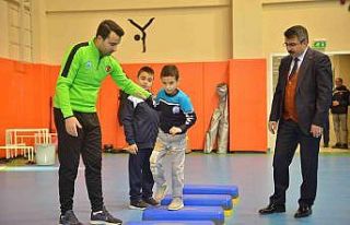 Engelleri değil yetenekleri göz kamaştırıyor