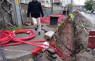 Erciş’te elektrik hatları yer altına alınıyor