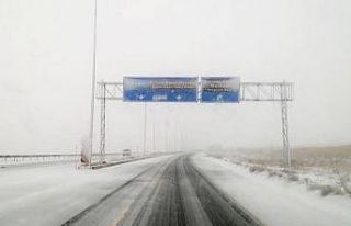 Erciyes beyaza büründü