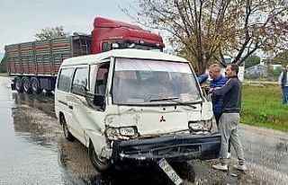 Erdek’te yağışta 4 ayrı trafik kazası meydana...