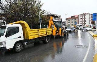 Esenyurt, fırtına sonrası yaralarını sarıyor