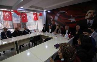 Eski CHP’li Aksoy: "CHP, şirazeden çıkmıştır"