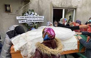 Eski sevgilisi tarafından vurulan genç kız toprağa...