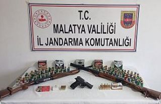 Evde silahlar ele geçirildi