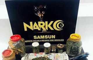 Evinde ve aracında satışa hazır uyuşturucuyla...