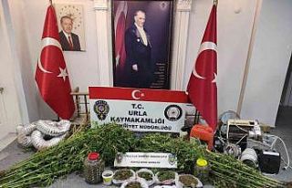 Evini uyuşturucu imalathanesine çevirmiş