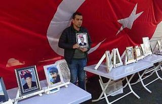 Evlat nöbetindeki baba HDP ve PKK’ya ateş püskürdü