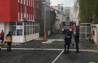 Fabrikada yangın: Dumandan etkilenen 1 işçi hastaneye...