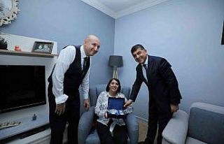 Fadıloğlu’ndan öğretmene anlamlı ziyaret