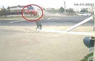 Feci kaza kamerada: Sebep olduğu kazada arkasına...