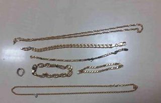 Fethiye’de kuyumcuya sahte altın satmak isteyen...