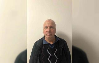 FETÖ’den aranan zanlıyı polis gardırobun içinde...