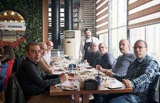 Fikret ustanın ilk öğretmenine çeyrek asırlık...