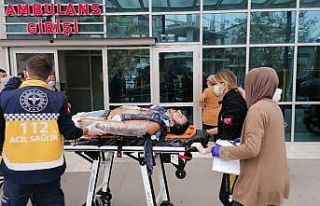 Forklift üstünde boya yaparken düşen işçi yaralandı