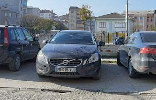 Fransız plakalı otomobilin çarptığı yabancı...