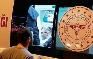 Gebze’de iki motosiklet kavşakta çarpıştı:...