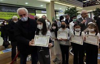 Geleceğin ressamlarından sergi