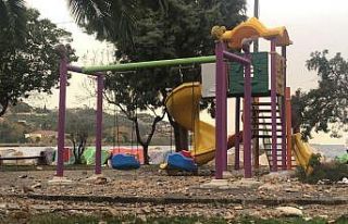 Gemlik’te fırtınanın verdiği zarar gün ağarınca...