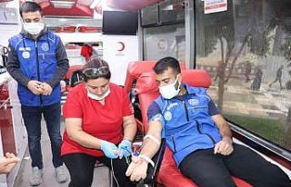 Gençlerden örnek hareket