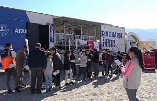 Gezici deprem simülasyon tırı Hasankeyf’te vatandaşları...