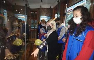 Gönüllü gençler müzeyi ziyaret etti