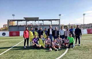 Görme engelli futbolcuların azmi göz dolduruyor