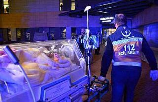 Gözel bebek, ambulans uçakla Eskişehir’e getirildi