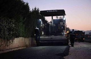 Güleker Sokağa 1300 ton asfalt serildi