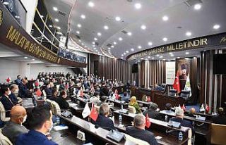 Gürkan, belediye yöneticileri ile toplantı yaptı