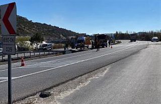 Hafif ticari araç beton menfeze çarptı: 1 ölü,...
