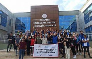 Hakkarili gençler Antalya’dan mutlu döndü