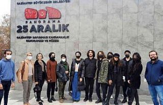 Halı tasarımı öğrencileri panoramik müzede