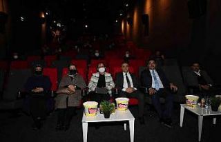 Haliliye’deki öğretmenler "Akif"i izledi