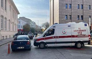 Hatalı park manevra yapan ambulans sürücüsüne...