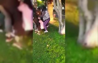 Hatay’da kızlar tekme tokat kavga etti