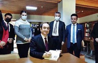 “Her kütüphane bir hapishane kapatır”