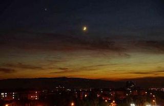 Hilal ve yıldızın buluşması mest etti