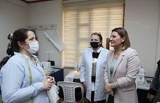 Hürriyet, İZMEK’te üreten kadınlara kolaylıklar...